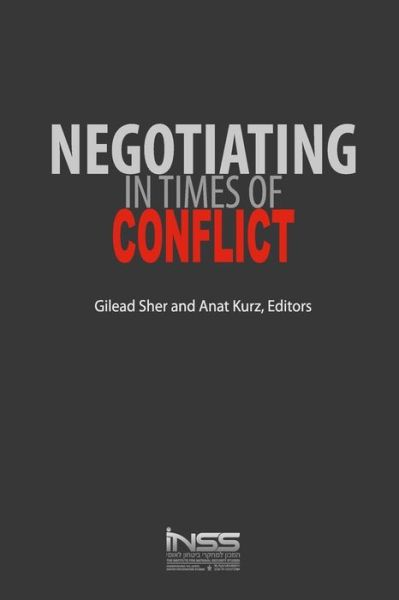 Cover for Anat Kurz · Negotiating in Times of Conflict (Paperback Book) (2016)