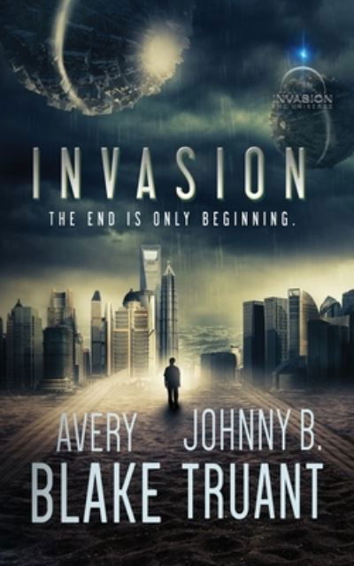 Cover for Avery Blake · Invasion (Book) (2023)