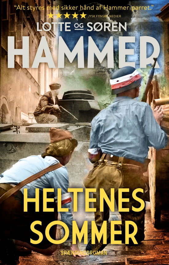 Cover for Lotte Hammer og Søren Hammer · Venner og fjender bind 7: Heltenes sommer (Pocketbok) [2. utgave] (2023)