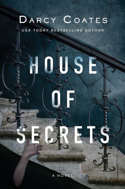 Cover for Darcy Coates · House of Secrets - House of Shadows (Paperback Bog) (2020)