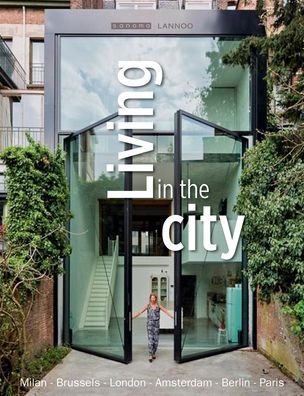 Cover for Feeling Living · Living in the City: Urban Interiors and Portraits (Gebundenes Buch) (2019)