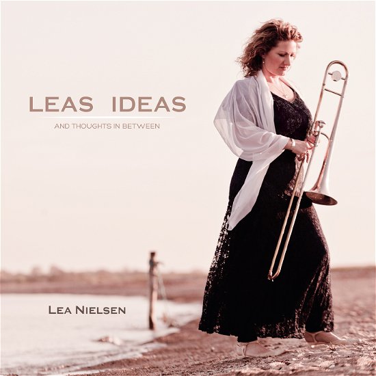 Leas Ideas and Thoughts in between… - Lea Nielsen - Música - GTW - 5707471025765 - 2 de agosto de 2012