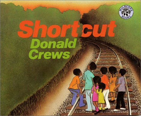 Cover for Donald Crews · Shortcut (Paperback Book) [1st Mulberry Ed edition] (1996)