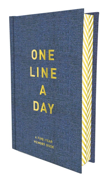 Denim One Line a Day: A Five-Year Memory Book - Chronicle Books - Other - Chronicle Books - 9781797233772 - February 27, 2025