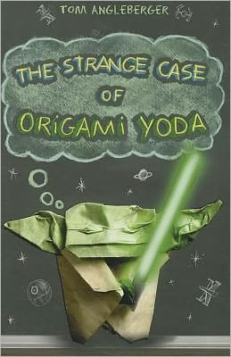 Cover for Tom Angleberger · The Strange Case of Origami Yoda (Pocketbok) (2011)