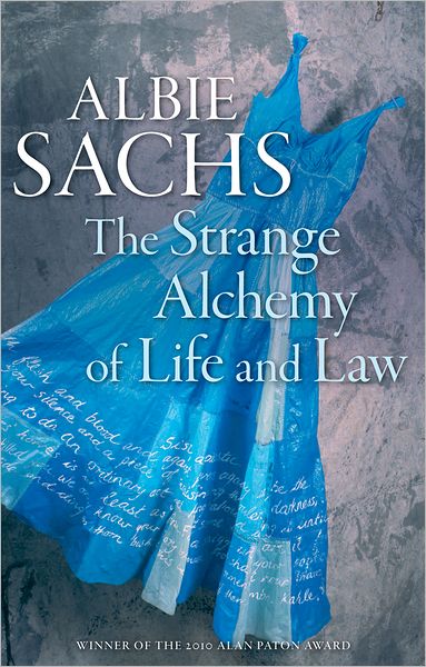 Cover for Sachs · The Strange Alchemy of Life and Law (Paperback Book) (2011)