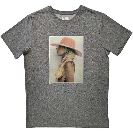 Lady Gaga Unisex T-Shirt: Pink Hat - Lady Gaga - Produtos -  - 5056561076775 - 