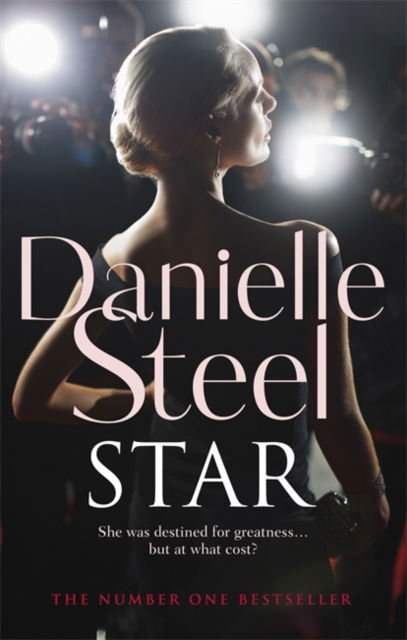 Cover for Danielle Steel · Star: An epic, unputdownable read from the worldwide bestseller (Taschenbuch) (2021)