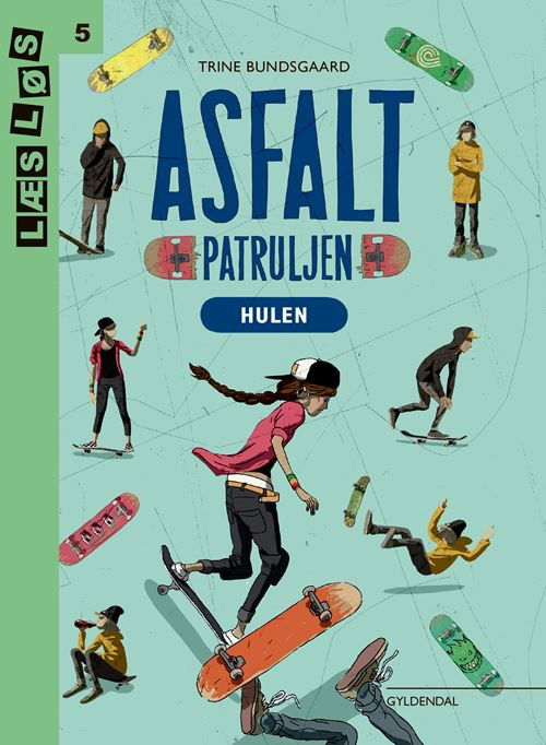 Læs løs 5: Asfaltpatruljen. Hulen - Trine Bundsgaard - Boeken - Gyldendal - 9788702328776 - 19 maart 2021