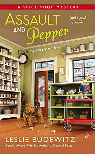 Assault and Pepper - A Spice Shop Mystery - Leslie Budewitz - Books - Penguin Putnam Inc - 9780425271780 - March 3, 2015