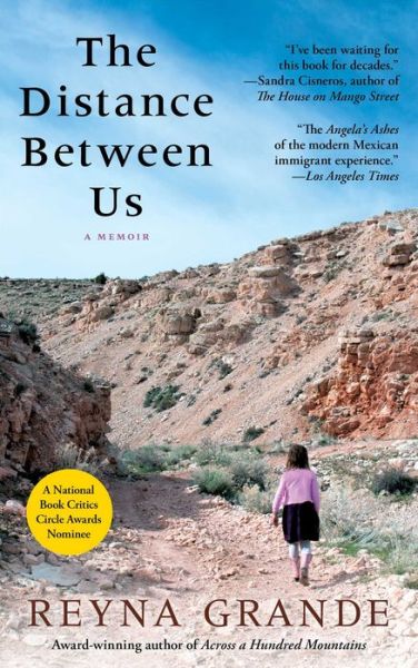 Cover for Reyna Grande · The Distance Between Us: A Memoir (Pocketbok) (2013)