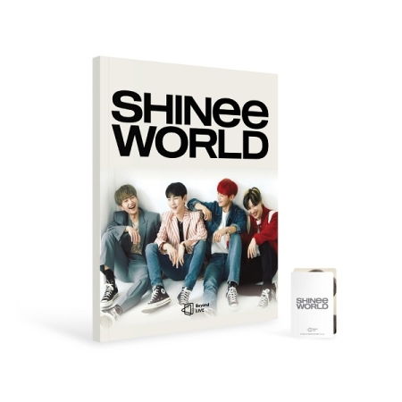 Beyond Live Brochure - Shinee: Shinee World - Shinee - Books -  - 8809789993785 - July 30, 2021