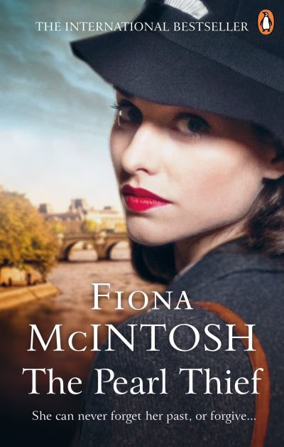 Cover for Fiona McIntosh · The Pearl Thief: A sweeping, epic story of love and betrayal (Taschenbuch) (2019)