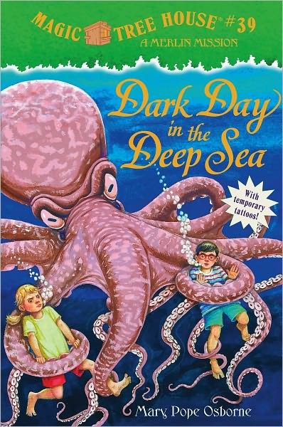 Dark Day in the Deep Sea (Turtleback School & Library Binding Edition) (Magic Tree House) - Mary Pope Osborne - Bücher - Turtleback - 9780606017787 - 28. April 2009