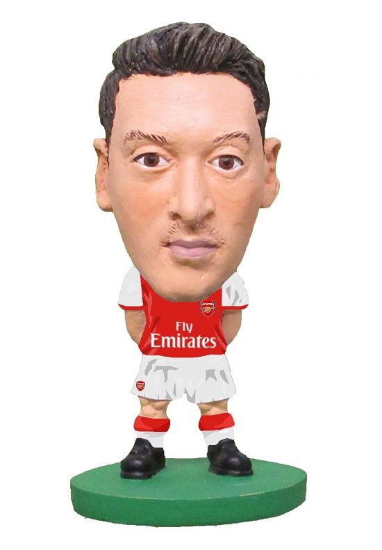 Soccerstarz - Arsenal Mesut Ozil - Home Kit - Soccerstarz  Arsenal Mesut Ozil  Home Kit Classic Kit Figures - Annan - Creative Distribution - 5056122503788 - 