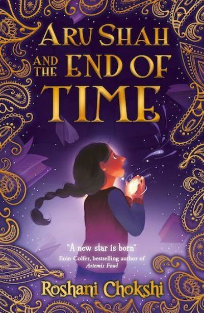 Aru Shah and the End of Time - Roshani Chokshi - Livros - Scholastic - 9781407185798 - 3 de maio de 2018