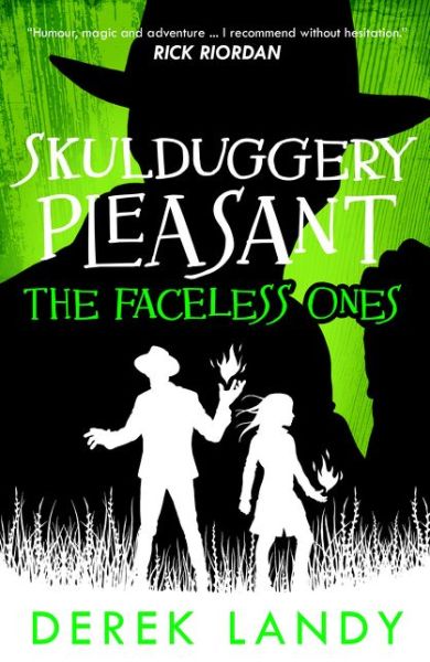 The Faceless Ones - Derek Landy - Bøger - HarperCollins Publishers - 9780008248802 - 1. maj 2018