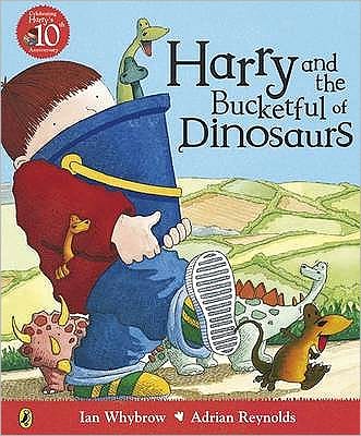 Harry and the Bucketful of Dinosaurs - Harry and the Dinosaurs - Ian Whybrow - Książki - Penguin Random House Children's UK - 9780140569803 - 7 sierpnia 2003