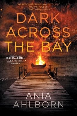 Cover for Ania Ahlborn · Dark Across the Bay (Paperback Bog) (2021)