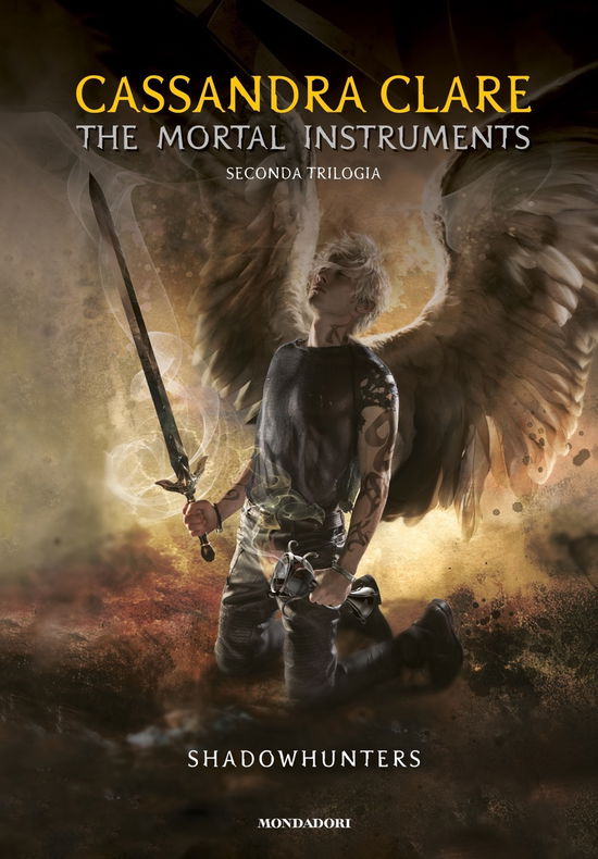 Cover for Cassandra Clare · Shadowhunters. The Mortal Instruments. Seconda Trilogia: Citta Degli Angeli Caduti-Citta Delle Anime Perdute-Citta Del Fuoco Celeste (Bok)