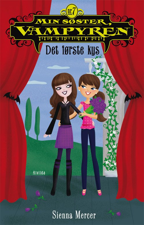 Min søster, vampyren: Min søster, vampyren 7: Det første kys - Sienna Mercer - Bøger - Forlaget Alvilda - 9788771051810 - 10. april 2012