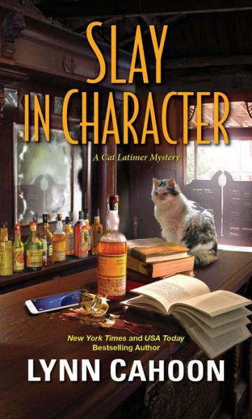 Cover for Lynn Cahoon · Slay in Character - A Cat Latimer Mystery (Paperback Book) (2018)