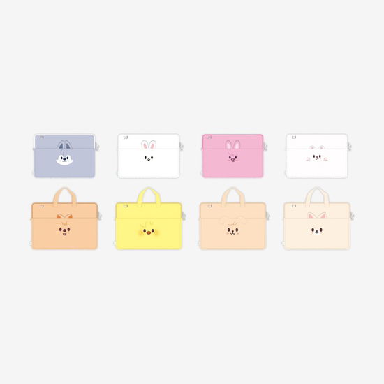 SKZoo's Magic School In BUSAN - Laptop Pouch 15Inch - STRAY KIDS - Produtos - JYP ENTERTAINMENT - 8800240227814 - 25 de agosto de 2024