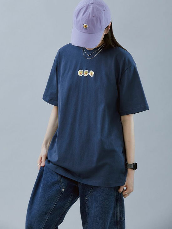 Cover for NEWJEANS · Newjeans x Murakami - Navy T-shirt (T-shirt) [size M] [Size Medium] (2024)