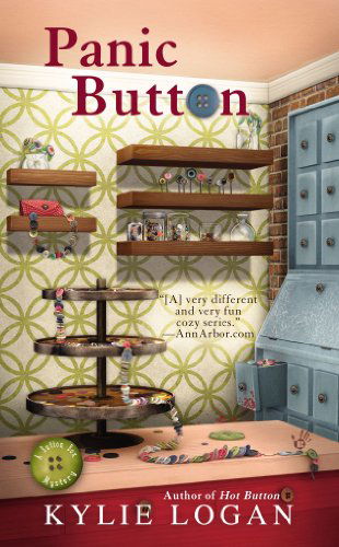 Cover for Kylie Logan · Panic Button (Button Box Mystery) (Paperback Book) (2012)