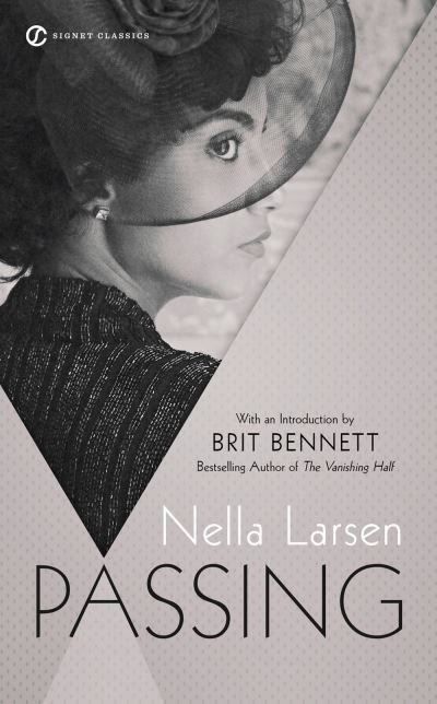 Cover for Nella Larsen · Passing (Paperback Book) (2021)