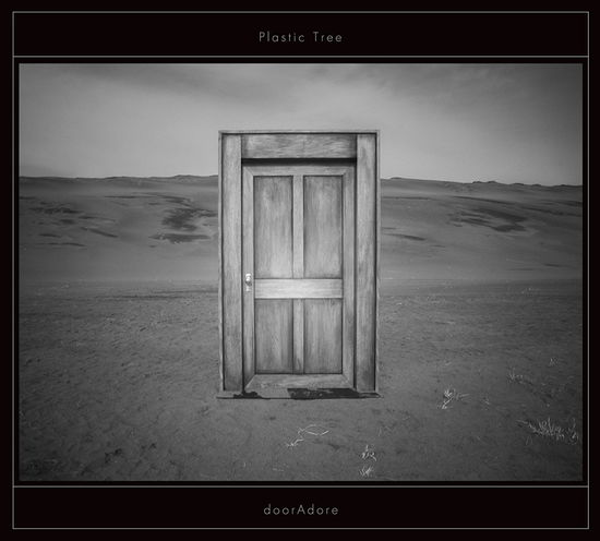 Cover for Plastic Tree · Dooradore &lt;limited&gt; (CD) [Japan Import edition] (2018)