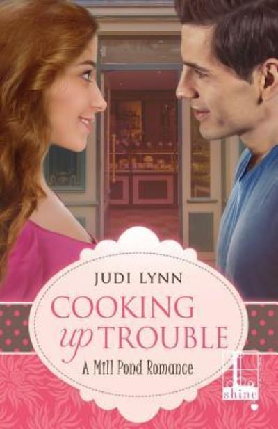 Cover for Judi Lynn · Cooking Up Trouble (Paperback Book) (2016)