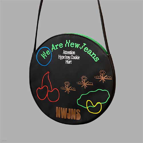 Cover for NEWJEANS · NEW JEANS' [BAG (BLACK) VER.] LIMITED (CD/Merch) (2022)