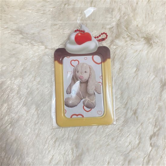 Cover for LOVERS PHOTOCARD HOLDER · Keychain Photocard Holder (Keyring) [Caramel Pudding Version] (2023)