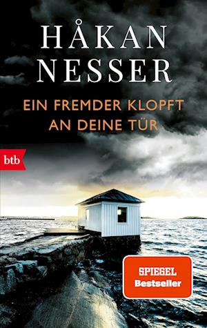 Cover for Hakan Nesser · Ein Fremder klopft an deine Tür (Buch) (2025)