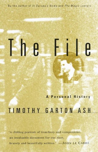 The File: a Personal History - Timothy Garton Ash - Books - Vintage - 9780679777854 - September 29, 1998
