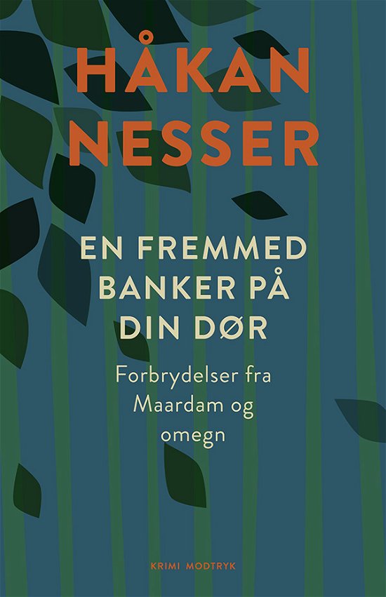 Cover for Håkan Nesser · En fremmed banker på din dør (Bound Book) [1º edição] (2023)
