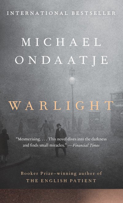 Cover for Michael Ondaatje · Warlight (Paperback Bog)