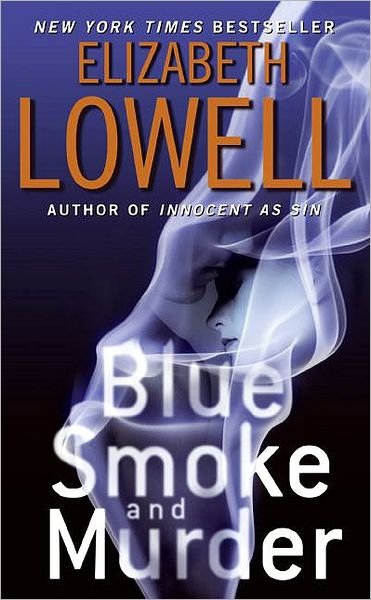 Cover for Elizabeth Lowell · Blue Smoke and Murder - St. Kilda Consulting (Paperback Bog) (2009)