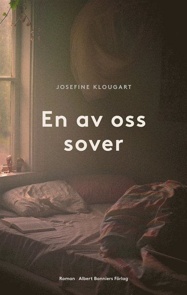 Cover for Josefine Klougart · En av oss sover (ePUB) (2014)