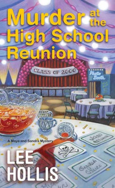 Cover for Lee Hollis · Murder at the High School Reunion (Paperback Book) (2025)