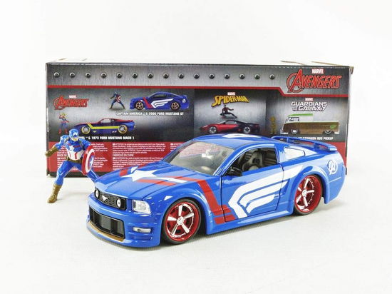 Cover for 1:24 2006 Ford Mustang Gt W/captain America Figure (MERCH) (2023)