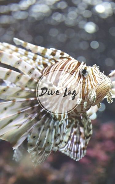 Cover for SaltyHairBooks · Dive Log (Paperback Book) (2019)