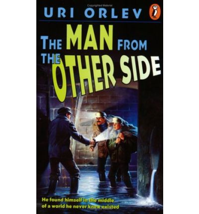 The Man from the Other Side - Uri Orlev - Książki - Puffin Books - 9780140370881 - 1995