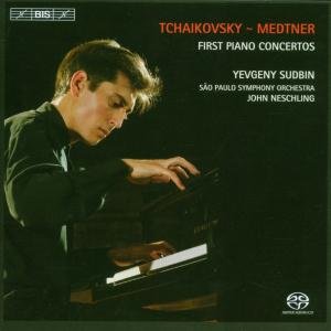 First Piano Sonatas - Tchaikovsky / Medtner - Musik - BIS - 7318599915883 - 15. maj 2007