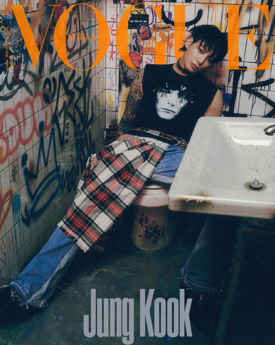 VOGUE KOREA OCTOBER 2023 - Jungkook (BTS) - Bücher - VOGUE - 9951161416890 - 5. Oktober 2023