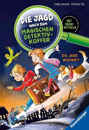 Die Jagd nach dem magischen Detektivkoffer 1: Die Jagd beginnt! Erstlesebuch ab 7 Jahren für Jungen und Mädchen - Lesenlernen mit Krimirätseln - Cally Stronk - Książki - Ravensburger Verlag GmbH - 9783473463893 - 1 września 2024