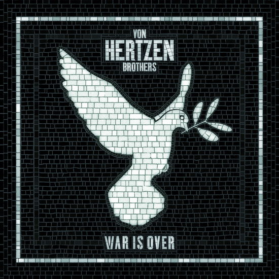 War is over - Von Hertzen Brothers - Musiikki - Music Theories Recor - 0819873015895 - torstai 2. marraskuuta 2017