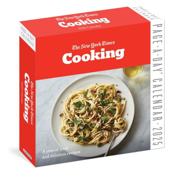 The New York · New York Times Cooking Page-A-Day® Calendar 2025 (Kalender) (2024)