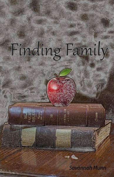 Cover for Savannah Munn · Finding Family (Paperback Book) (2017)